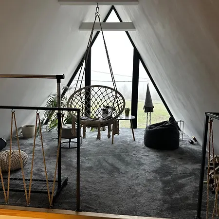 Apartment Zsory Cabinbox Mezokovesd
